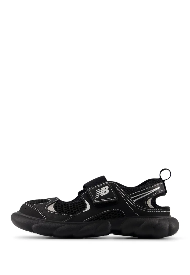 Кроссовки детские Lifestyle, модель 230 New Balance, черный