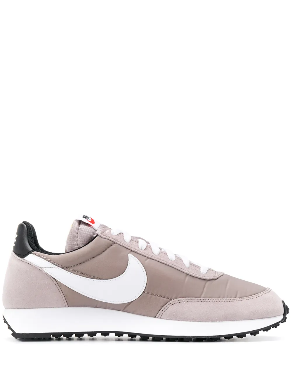 

Кроссовки на шнуровке Nike, розовый