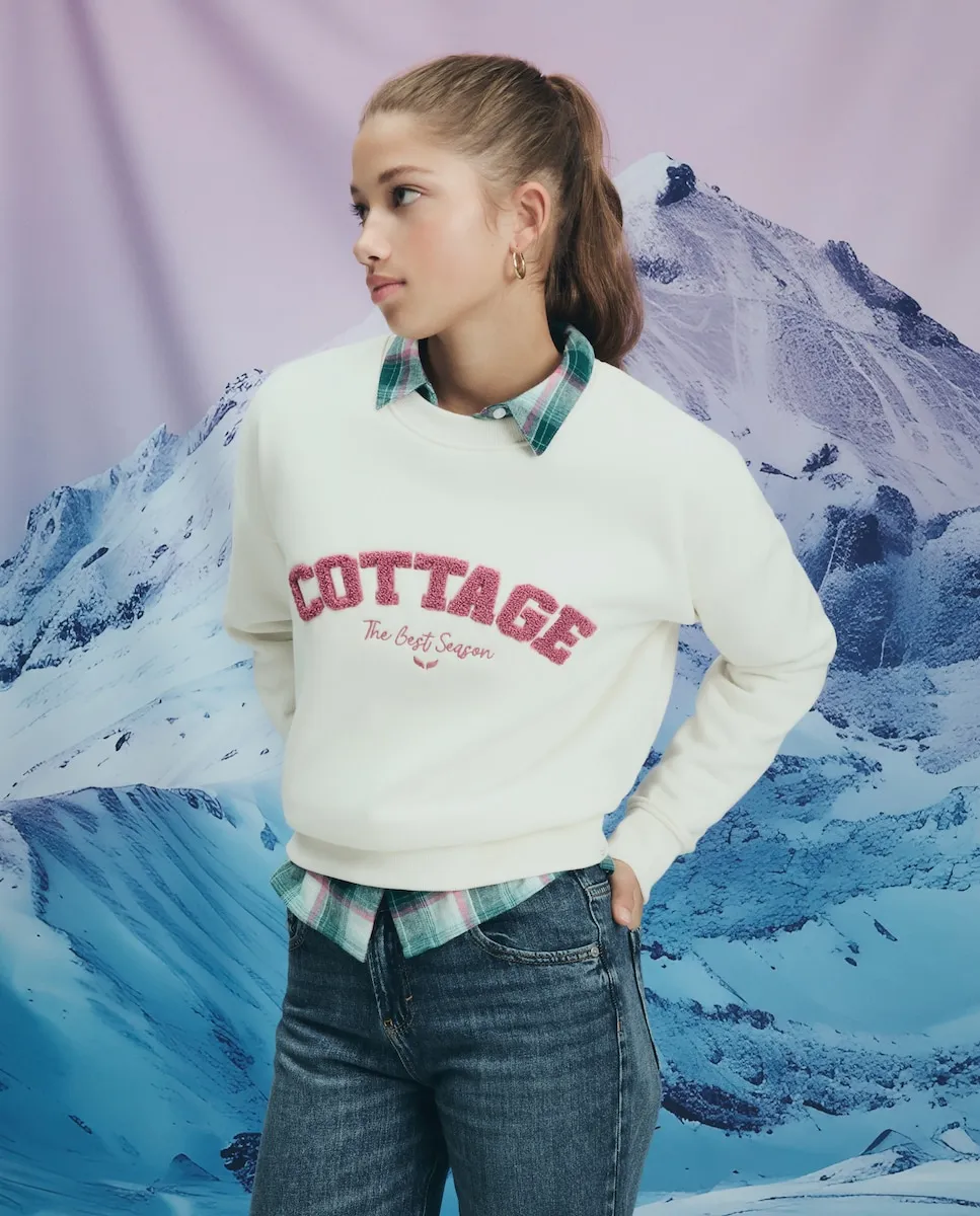 

Женская толстовка с вышитой нашивкой Green Coast, белый