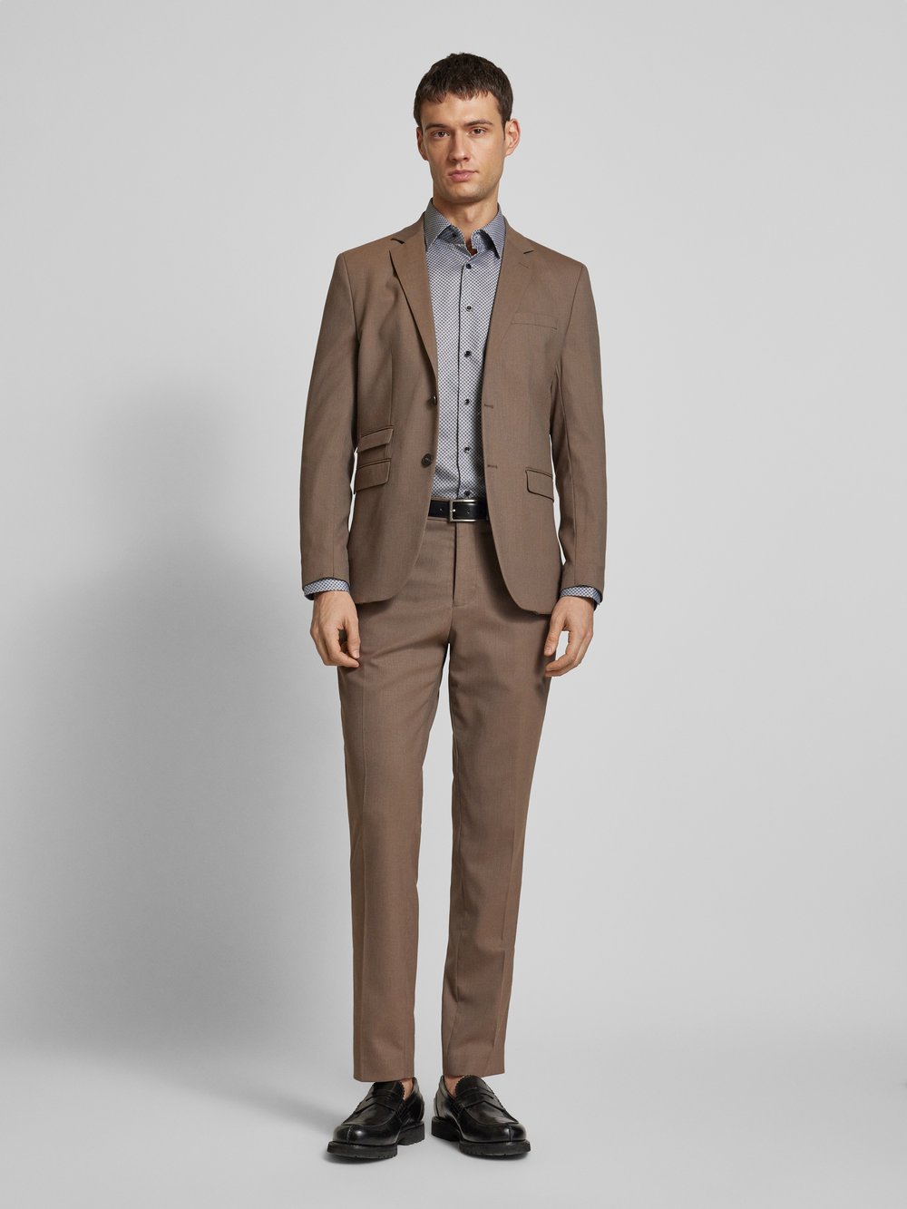 

Рубашка делового кроя Modern Fit с воротником Kent ETERNA, черный
