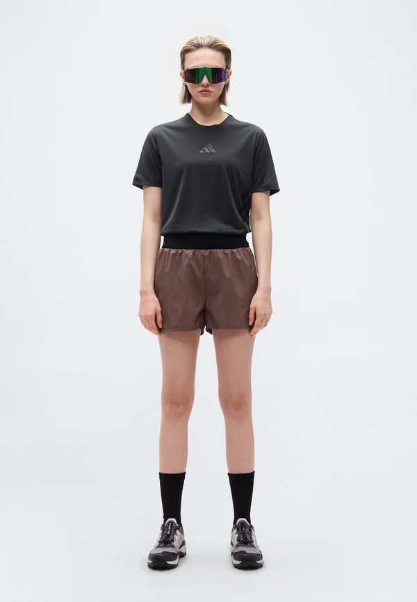 Спортивная футболка Adidas Sportswear, Carbon — фото 2