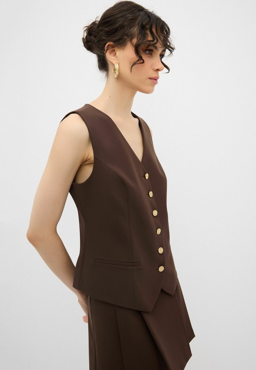 

Жилет BUTTONED V NECK adL, коричневый