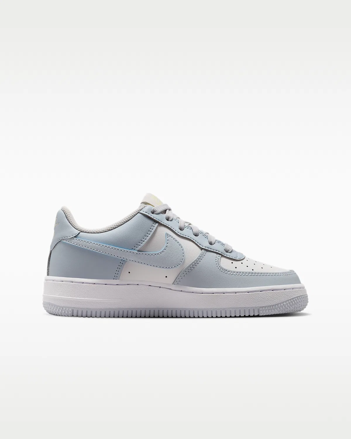 Детские кроссовки Nike Air Force 1, Platinum Tint/Alabaster/White/Aura — фото 3