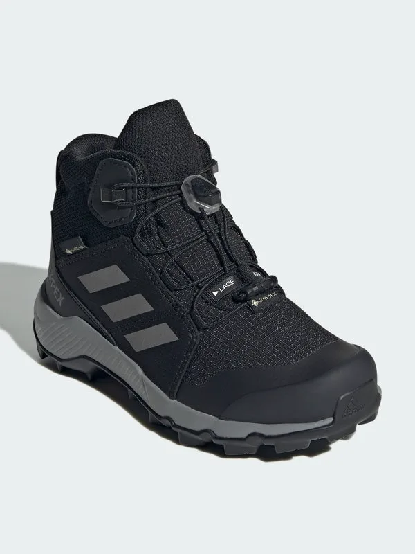 Походные ботинки средней жесткости из материала gore-tex Adidas Terrex, Core Black Grey Three Core Black — фото 2