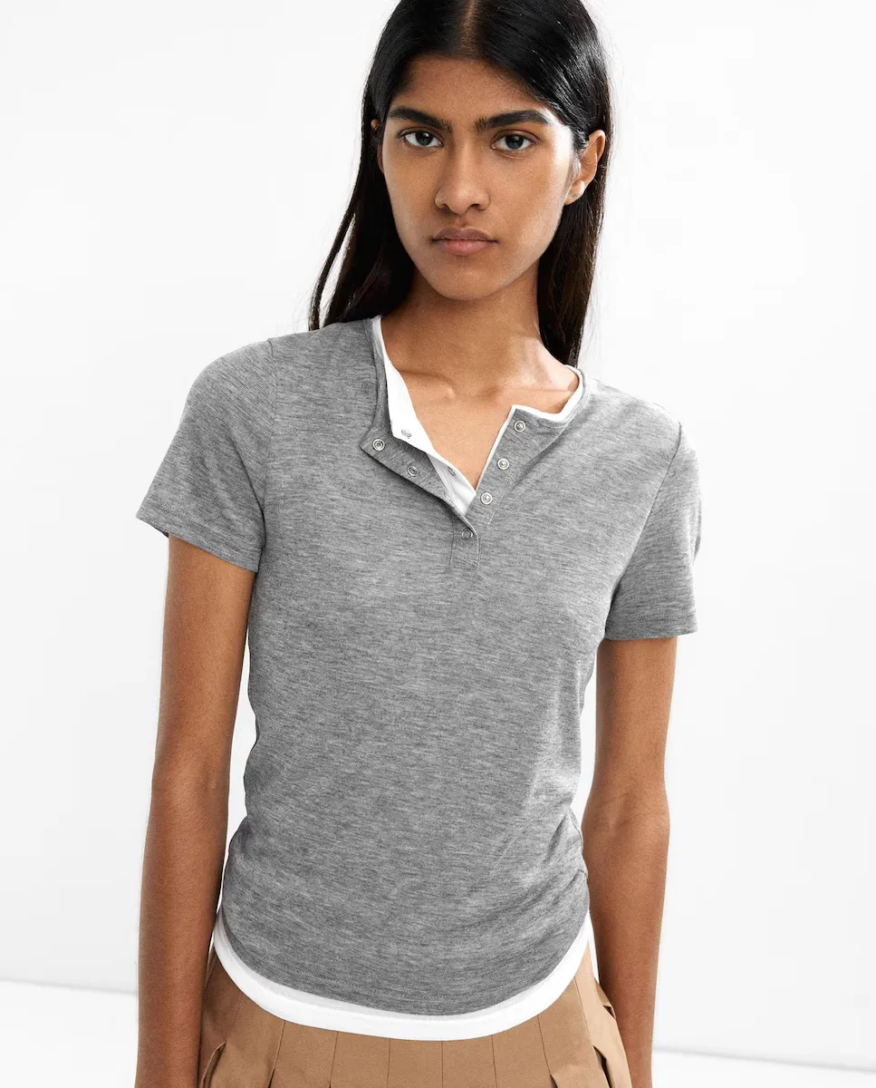 

Женская футболка с коротким рукавом и двойным эффектом в однотонном исполнении Parfois, серый