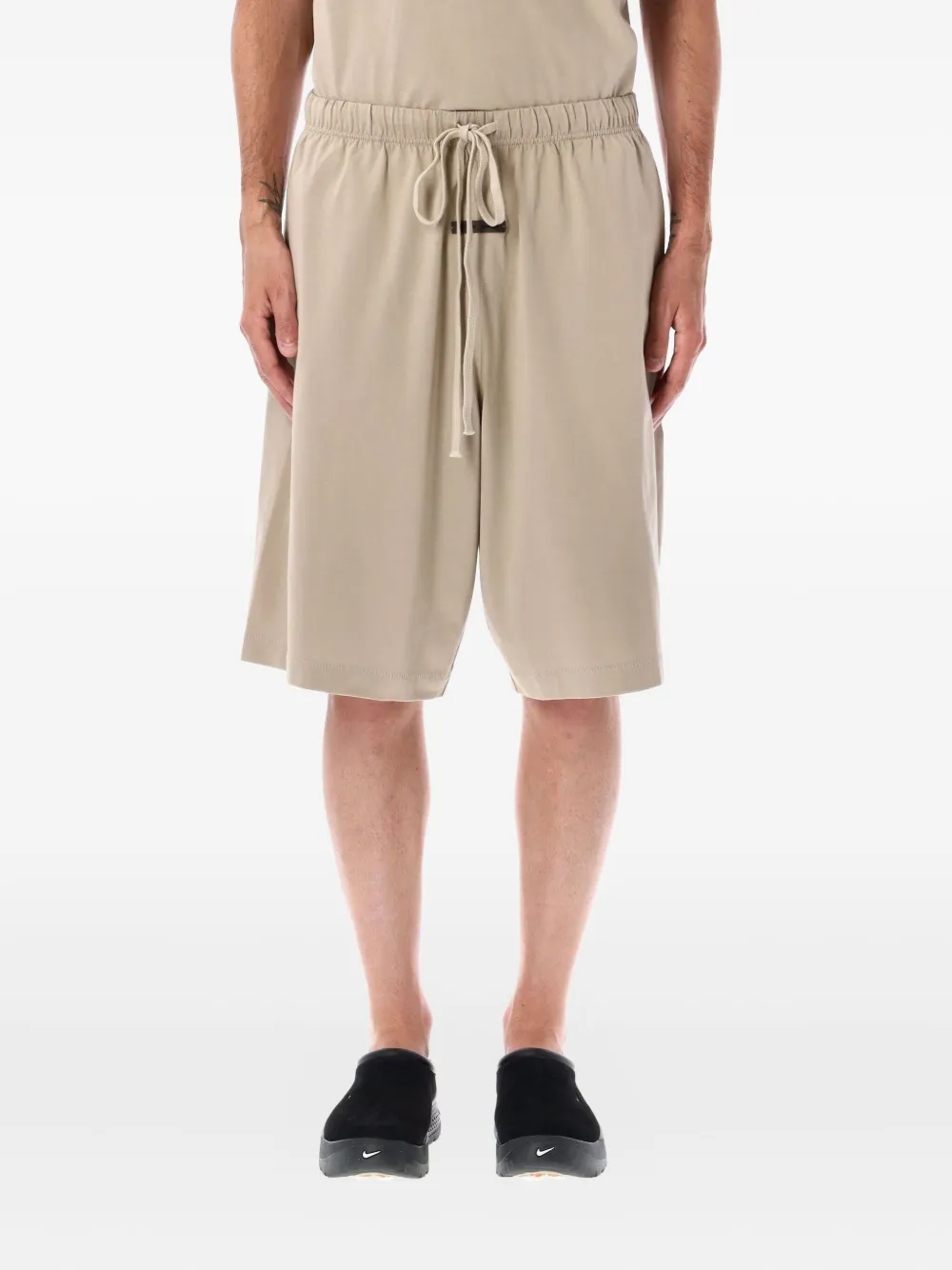 

Спортивные шорты с кулиской FEAR OF GOD ESSENTIALS, нейтральный
