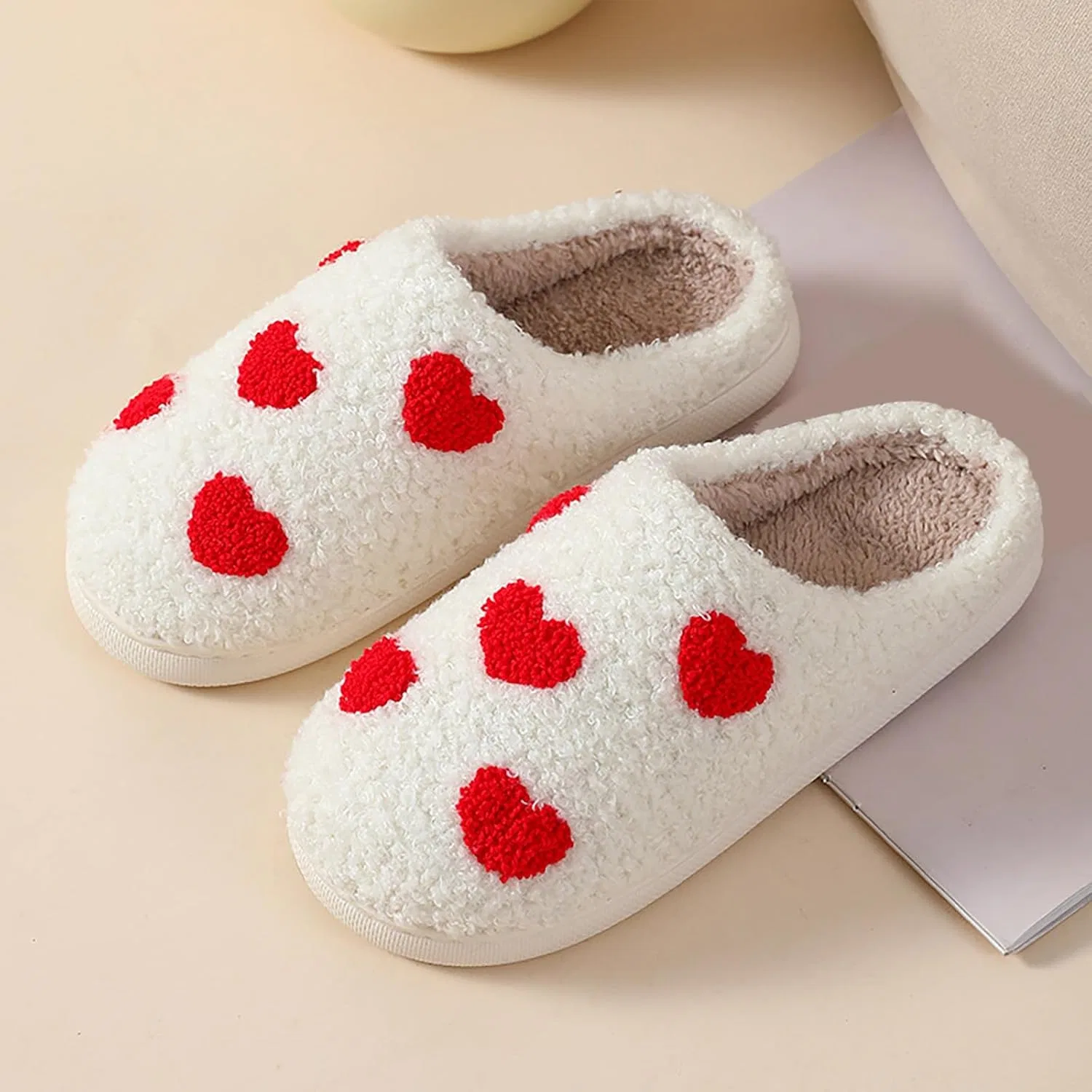 Hausschuhe Damen Warm - Süße Plüsch Furry Flauschige Домашние тапочки Warme Männer Aesthetic Lustig Hauspantoffeln Winter Offen Hausschlappen F SKFLABOOF, 017A Red 1 — фото 2
