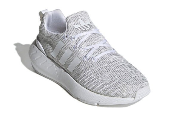 Кроссовки Swift Run 22 Adidas, белый — фото 3
