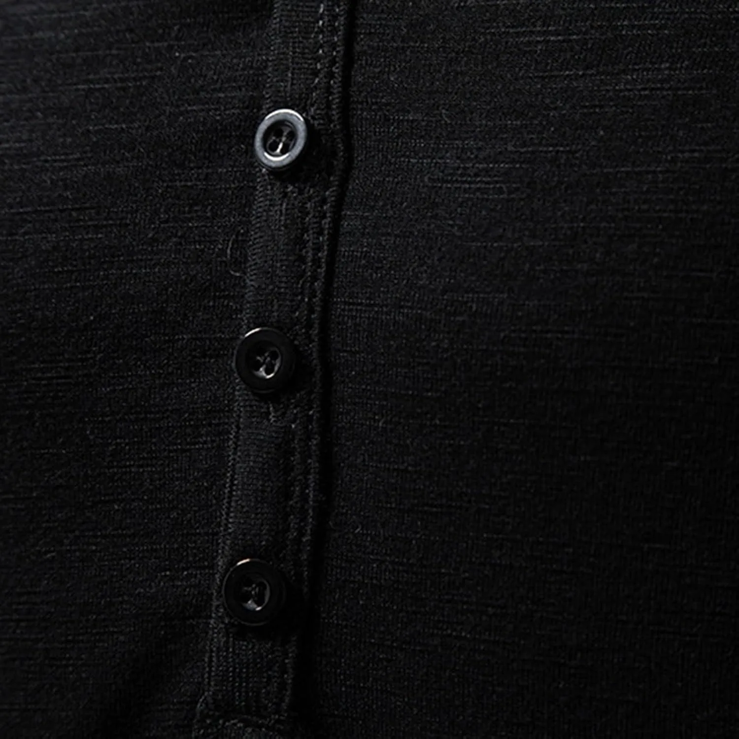 Мужская футболка V-образным вырезом Henley, классический комфорт, мягкая, обычный крой, короткий рукав, четыре пуговицы — фото 4