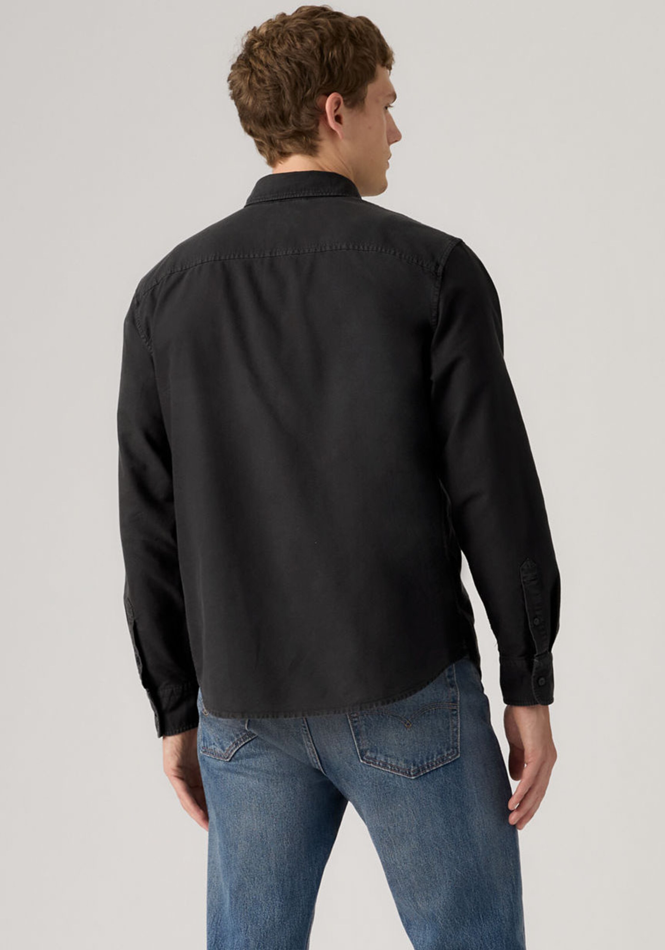 LEVI'S  Рубашка на пуговицах Regular fit в черном цвете — фото 3