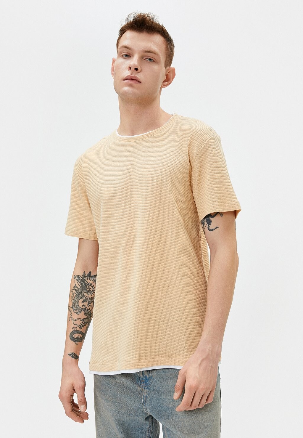 

Базовая футболка DETAIL CREW NECKTEXTURED Koton, бежевый