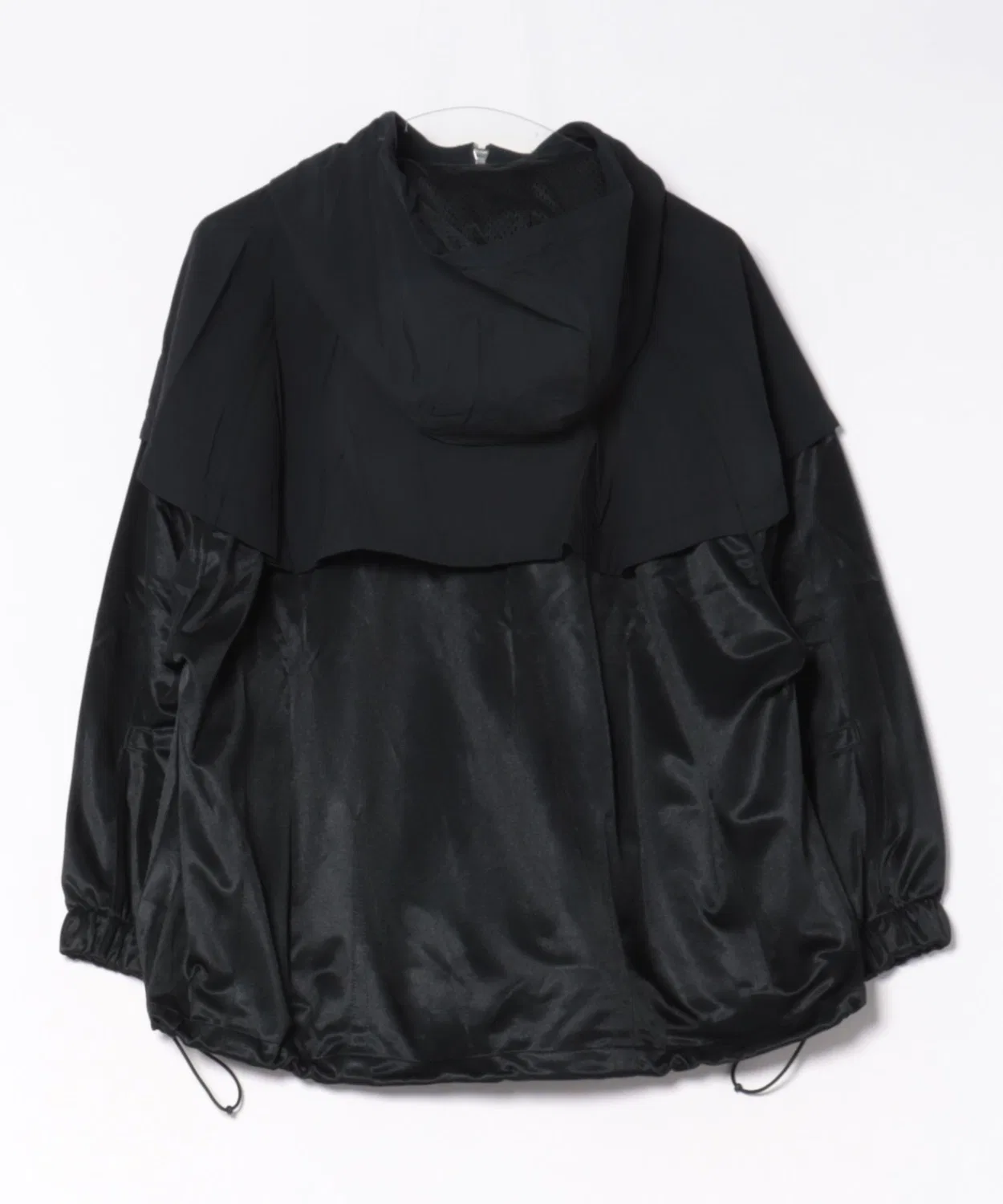 Женская куртка Nike W OS Hooded WR JKT MOD, оверсайз, чёрная — фото 2