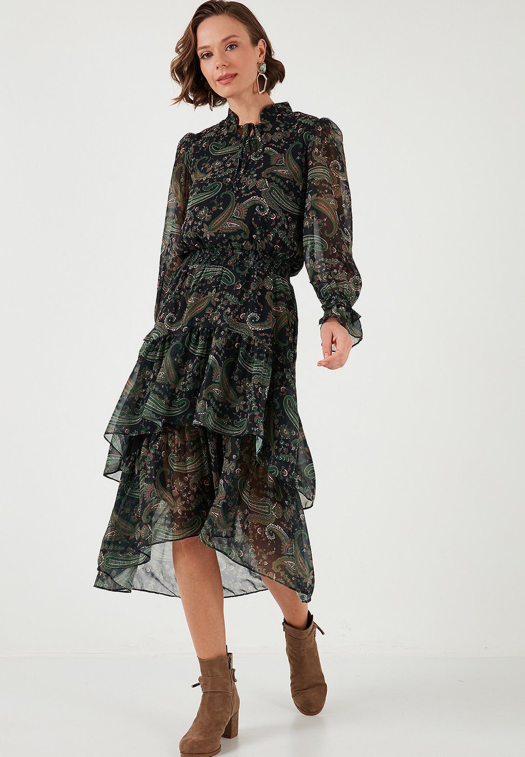 

Повседневное платье REGULAR FIT LELA, зеленый