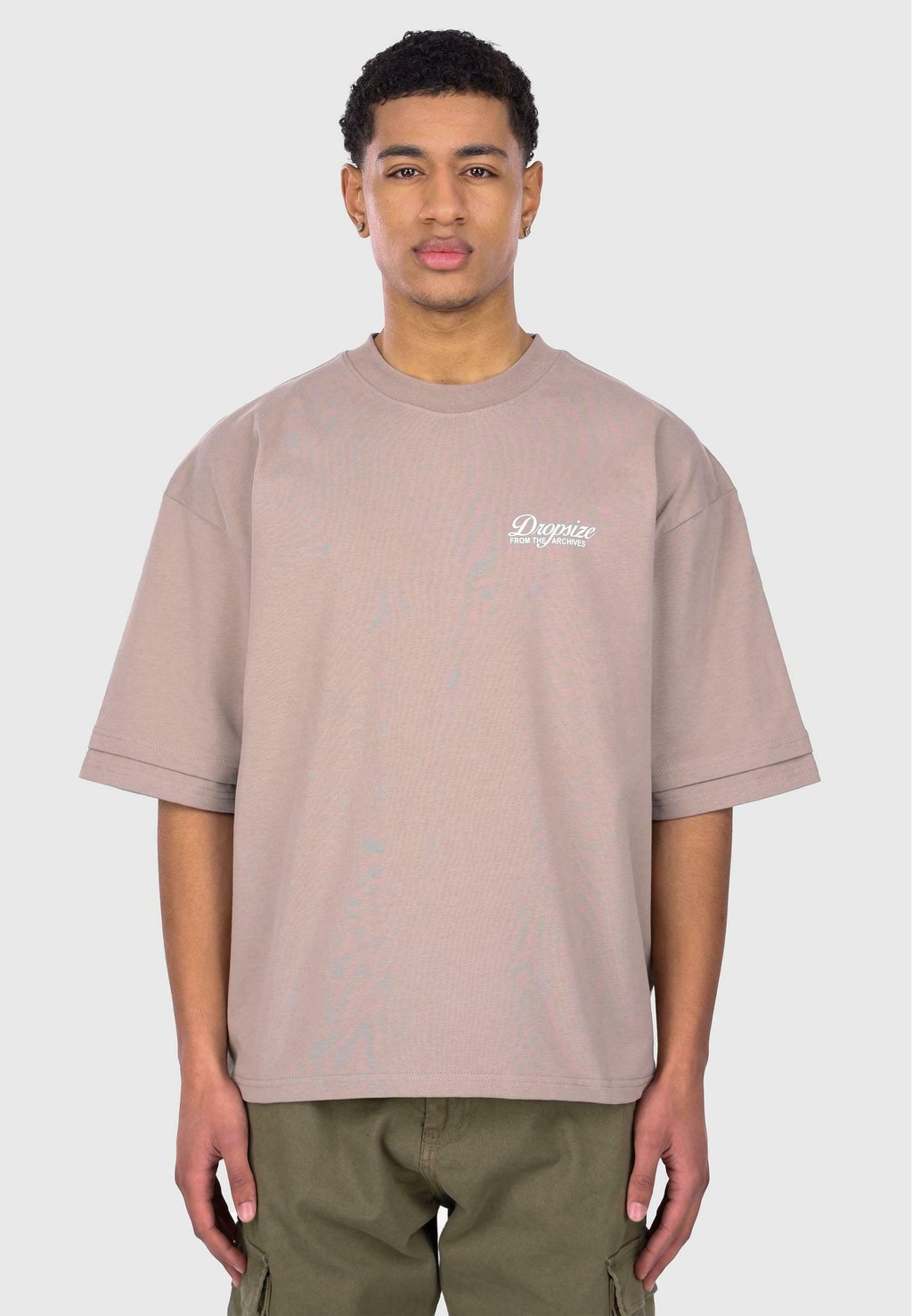 

Футболка с принтом HEAVY OVERSIZE DOUBLE ARM Dropsize, серо-коричневый