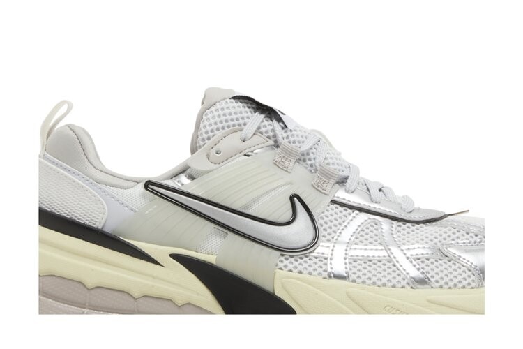 Кроссовки Nike V2K Run, серебряный — фото 2