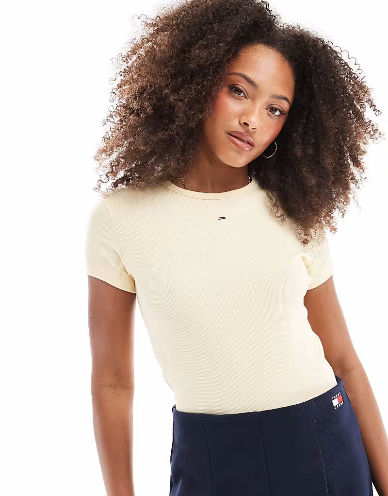 

Футболка Tommy Jeans Ribbed slim в сливочно-желтом цвете
