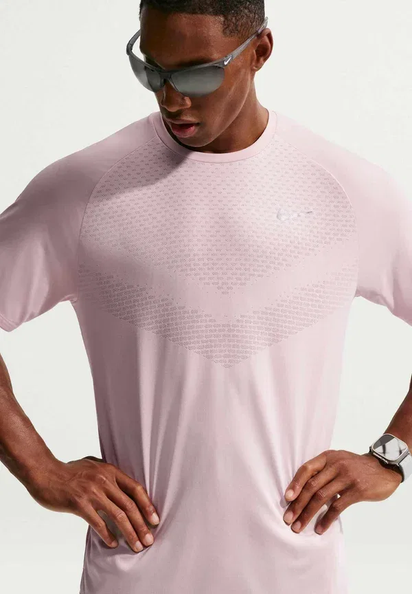 Футболка спортивная Nike Performance, красно-серый — фото 3
