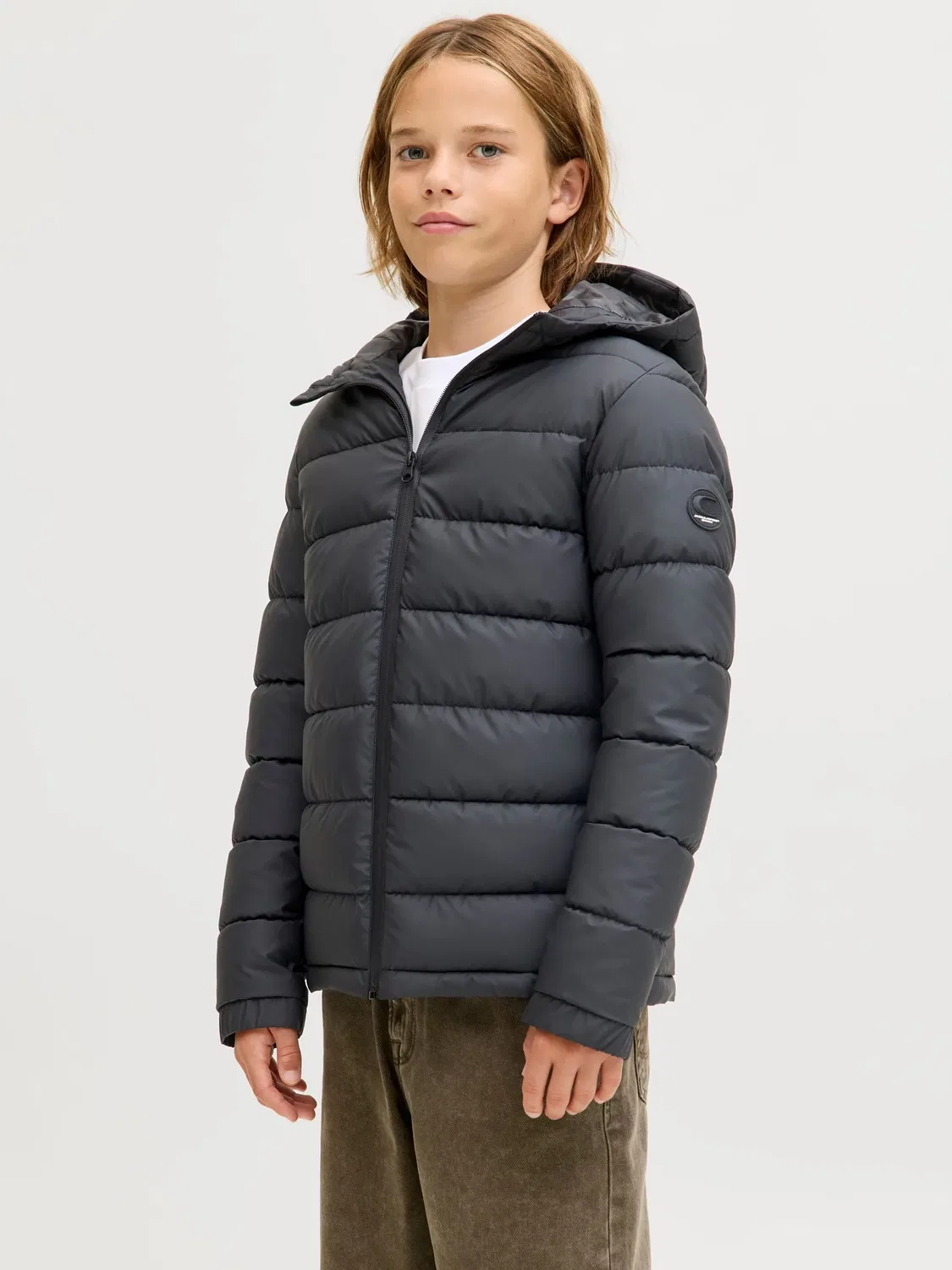 Стеганая куртка с капюшоном, JACK & JONES Junior, черный — фото 2