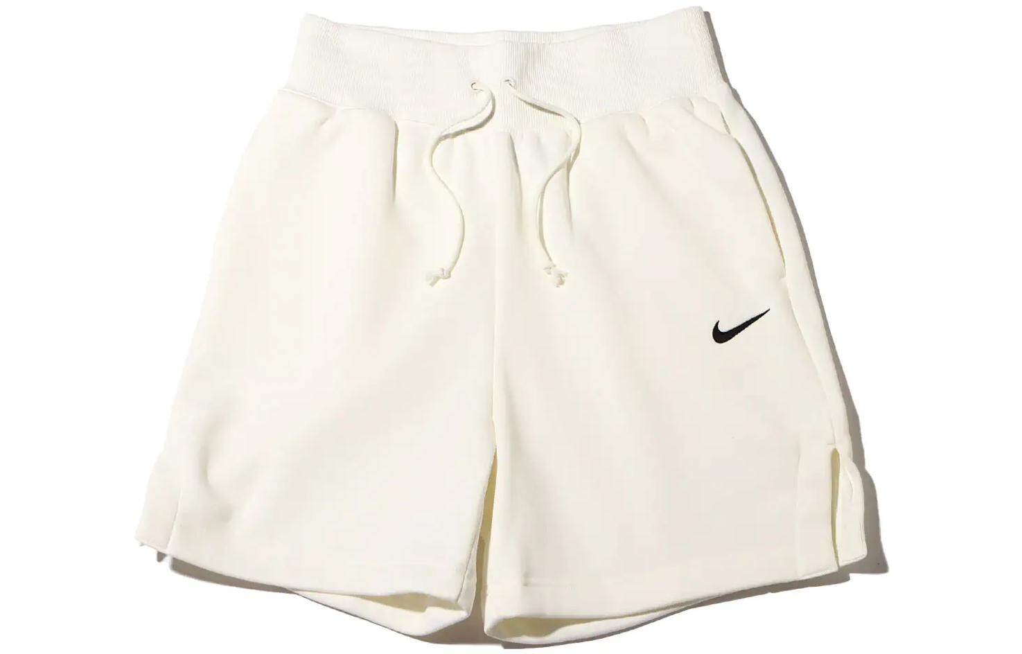 

Повседневные шорты женские белые Nike