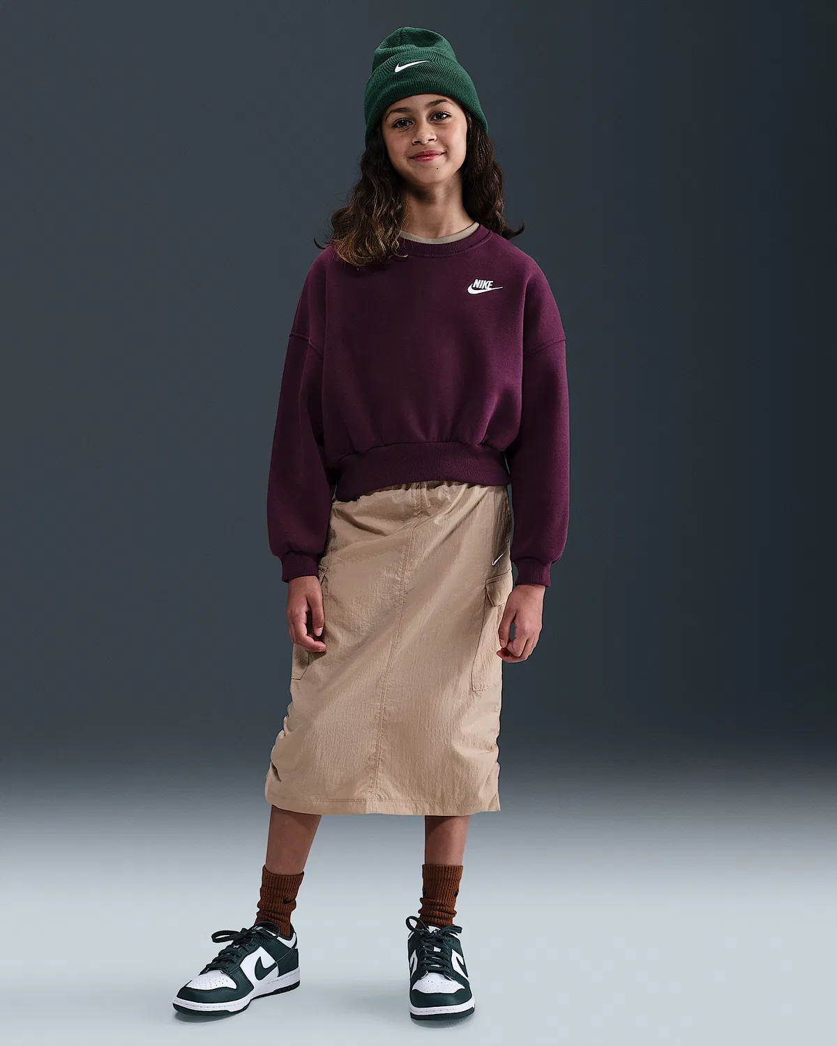 Детский свитшот Nike Sportswear Club Fleece с круглым воротом, Bordeaux/White — фото 4