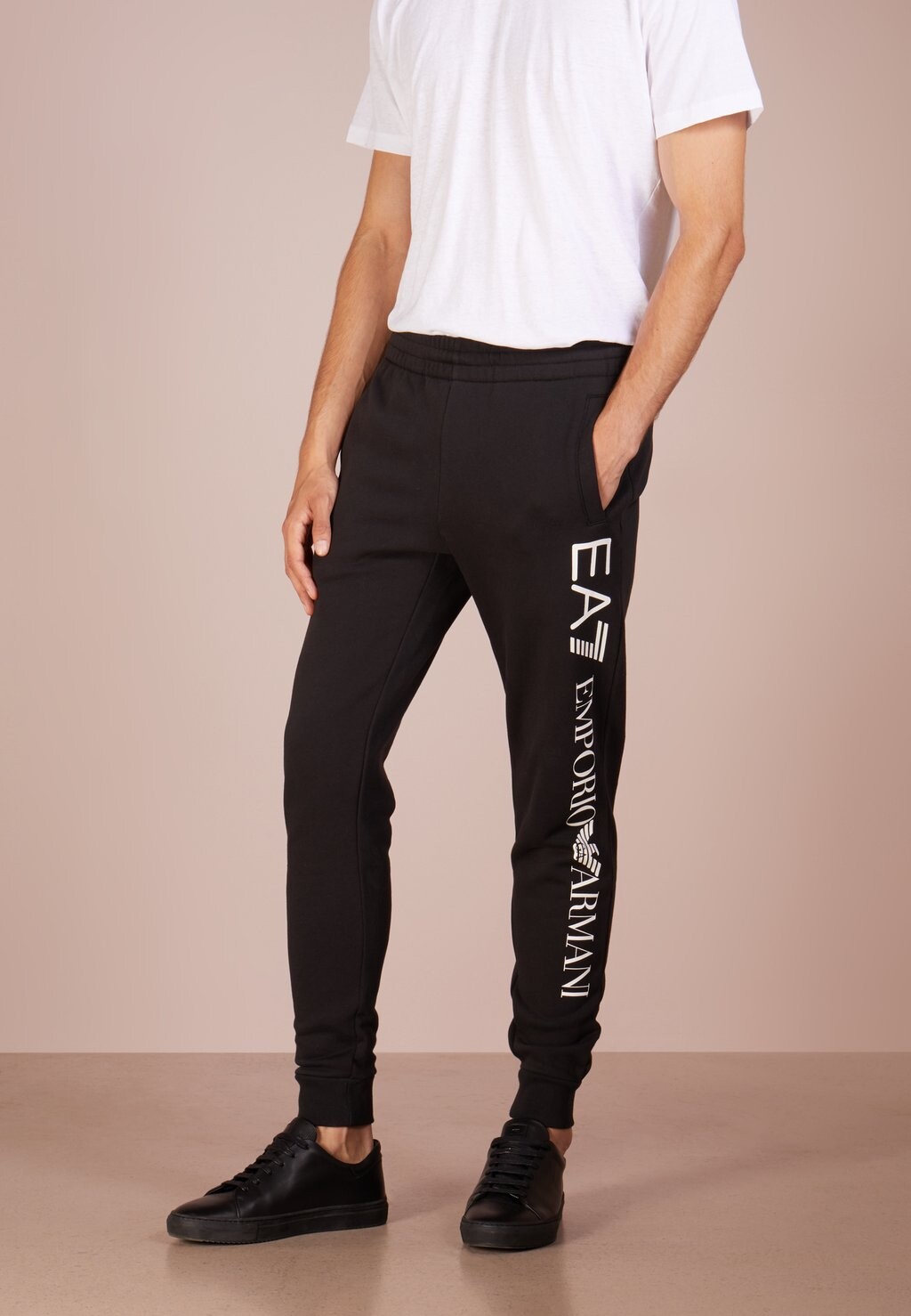 

Спортивные брюки Trouser EA7 Emporio Armani, черный