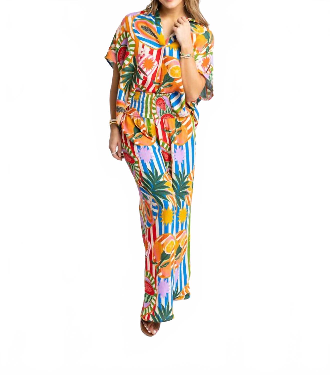 

Karlie Тропические островные фруктовые штаны в синих тропических цветах