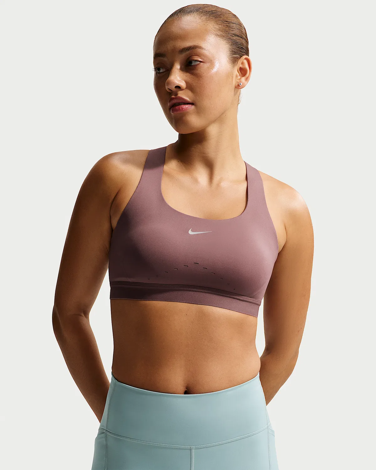 Женский спортивный бюстгальтер Nike Swift с высокой поддержкой и легкой подкладкой, Tattoo/Silver