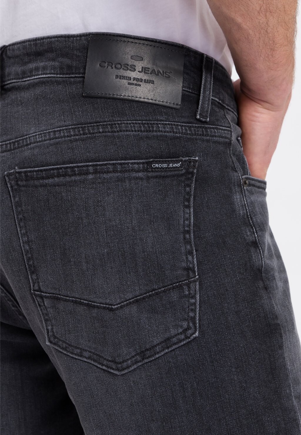 

Джинсовые шорты LEOM Cross Jeans, черный