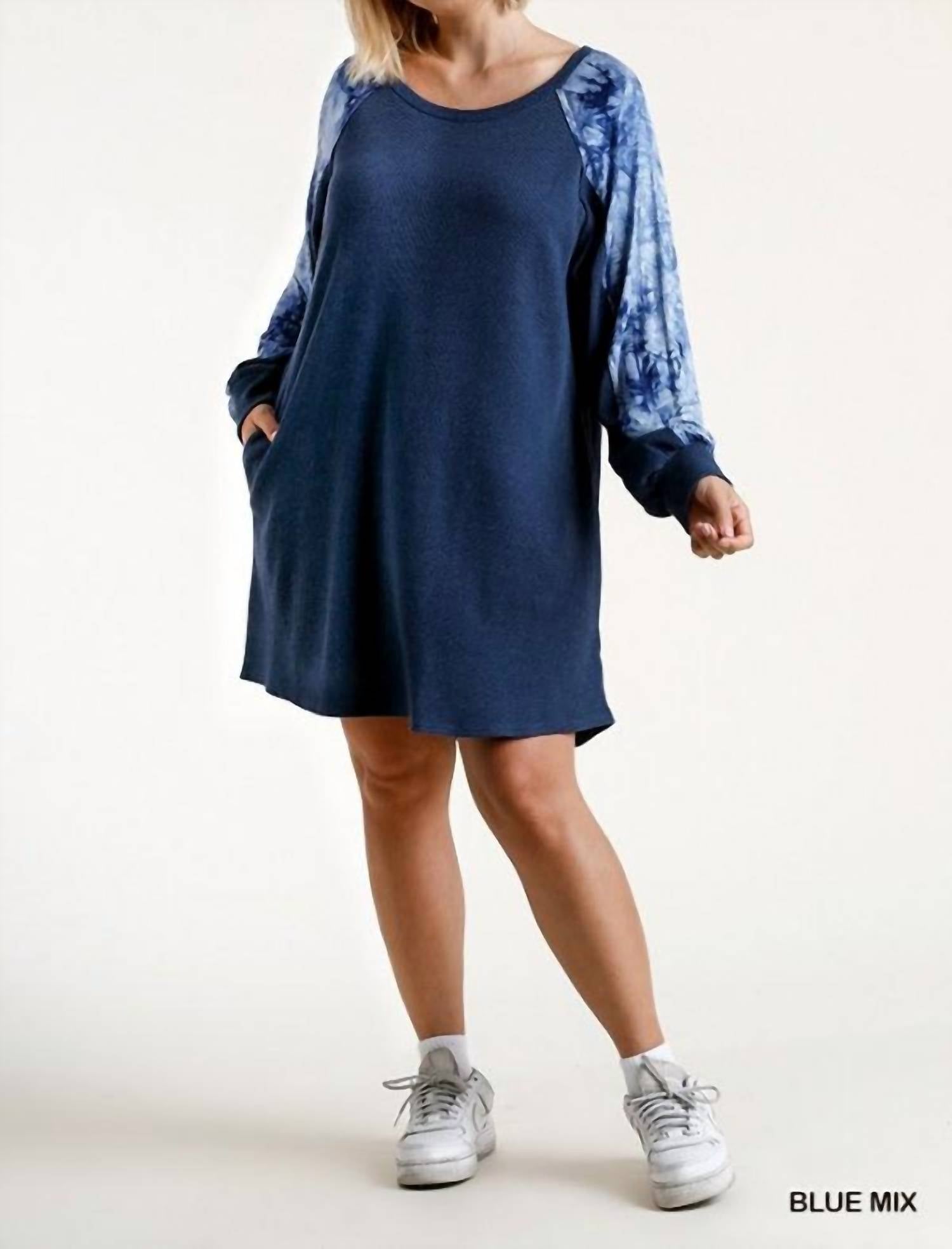 

Платье Tie Dye Plus в синем миксе umgee