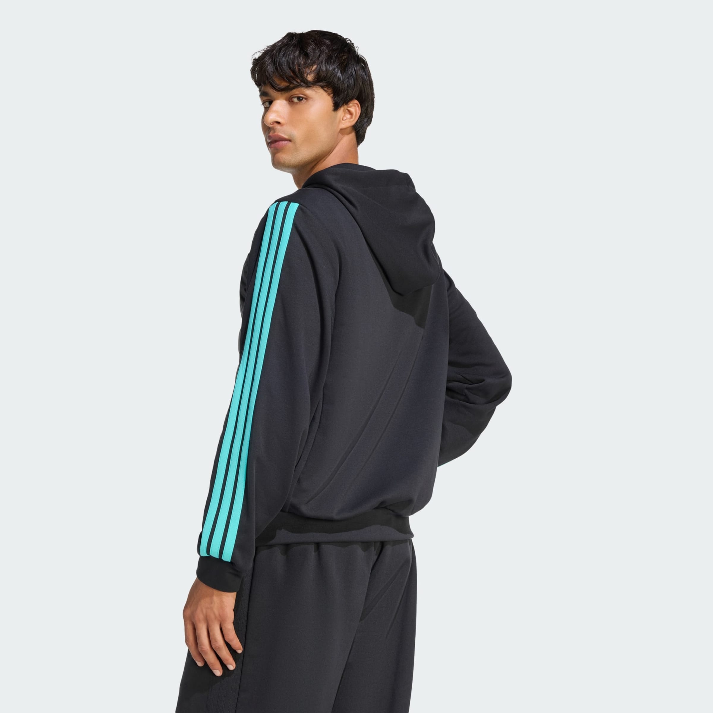 Adidas Performance Спортивная куртка 'Mercedes-AMG Petronas Formula 1 Team' в черном цвете — фото 3