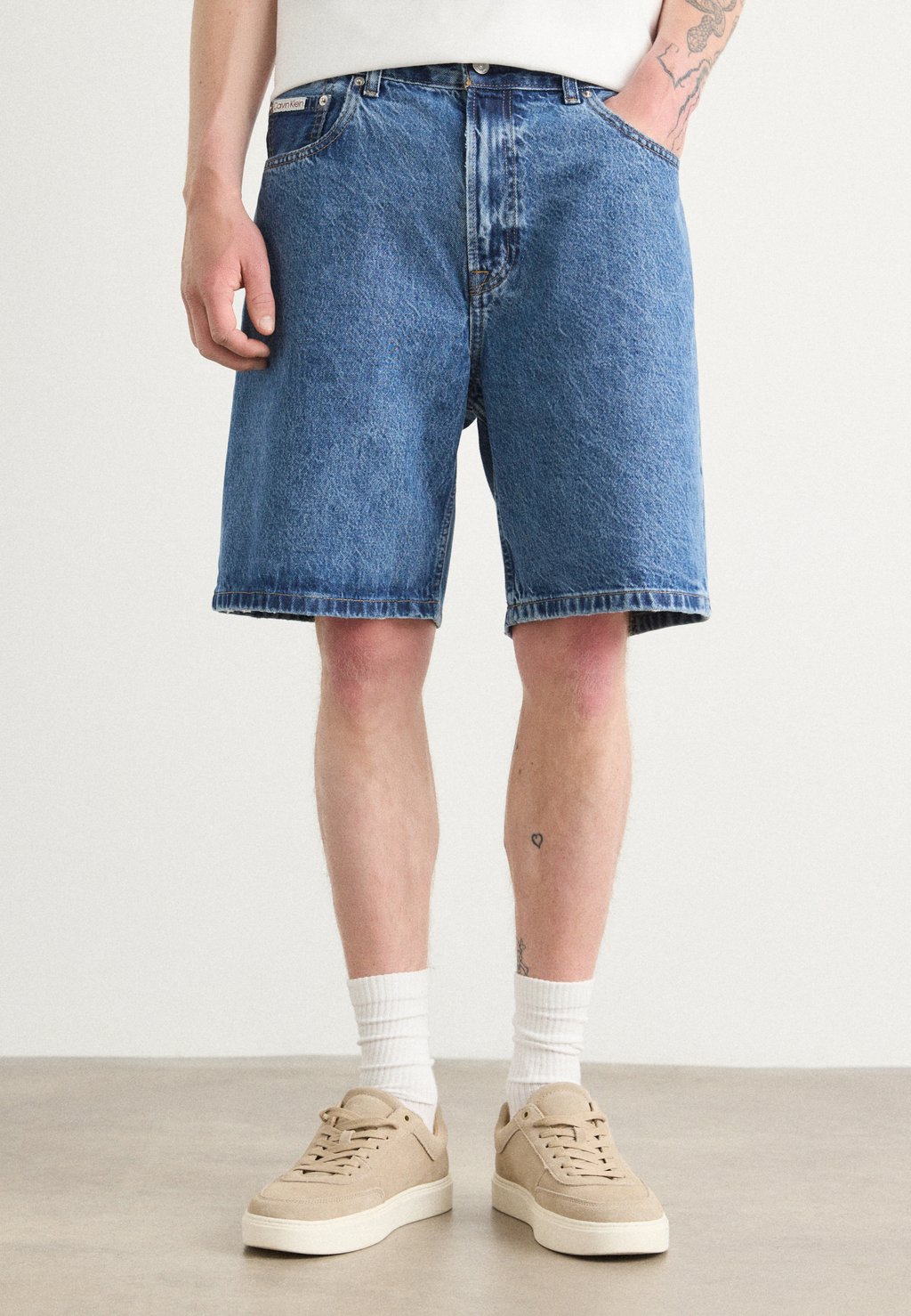 

Джинсовые шорты 90S Calvin Klein Jeans, цвет Mid Blue Stone
