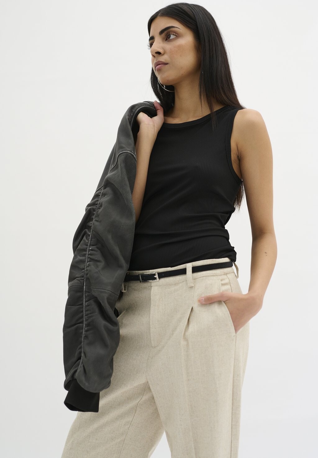 

Топ KATEMW My Essential Wardrobe, цвет black