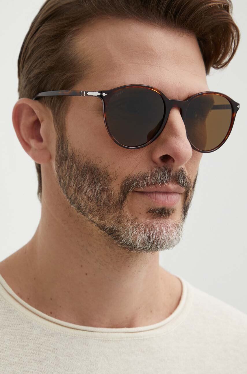 

Солнцезащитные очки Persol, коричневый