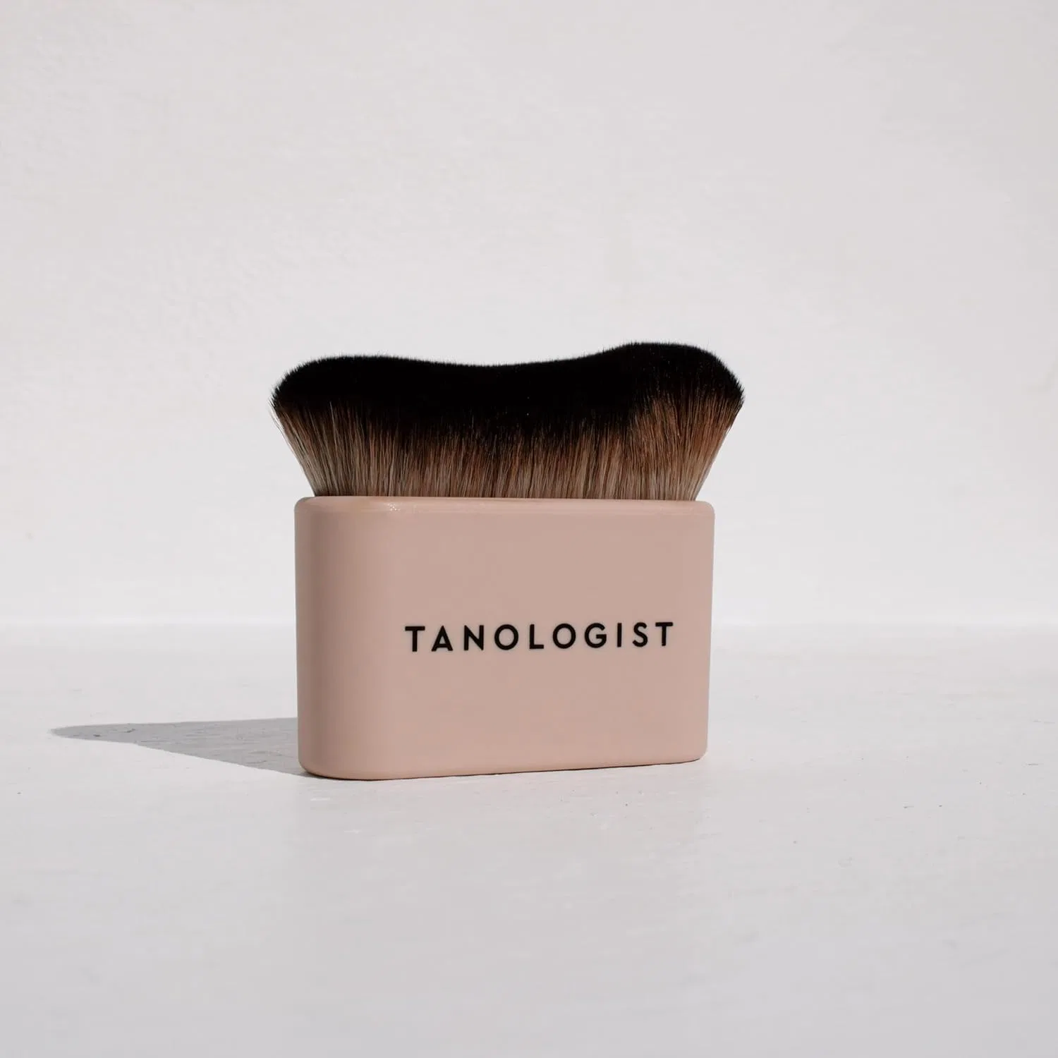 Кисть кабуки Tanologist для лица и тела Tanologist — фото 4