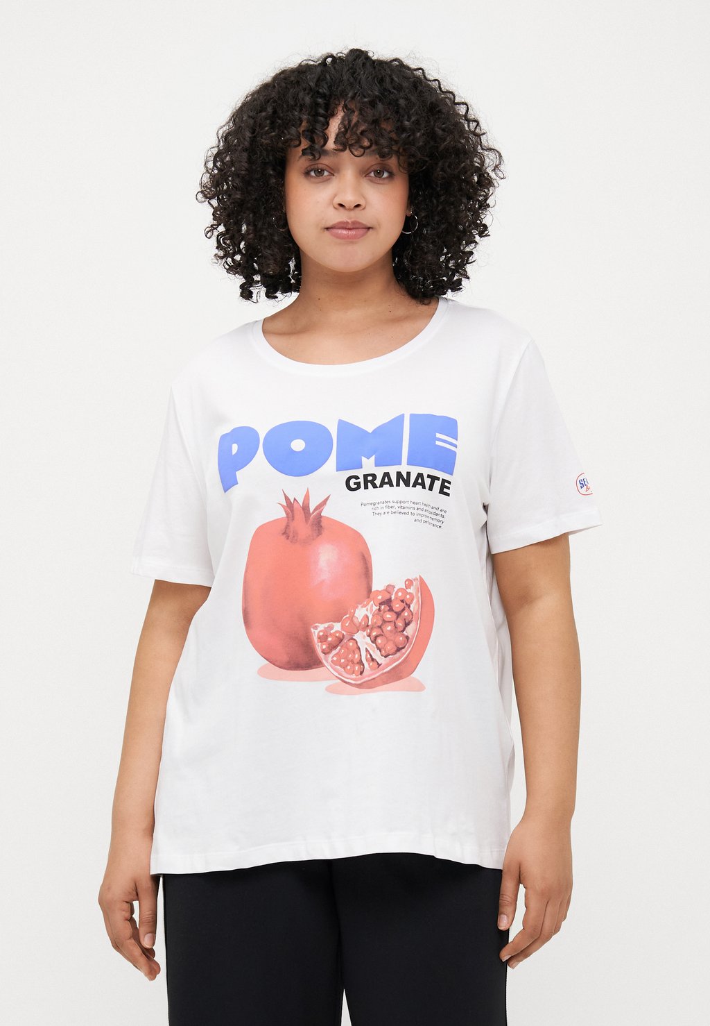 

Футболка с принтом CARJAX LIFE O NECK BOXY TEE ONLY Carmakoma, белый