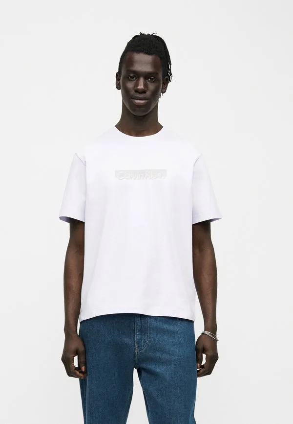 Футболка с графическим принтом Calvin Klein, Island Lilac — фото 3
