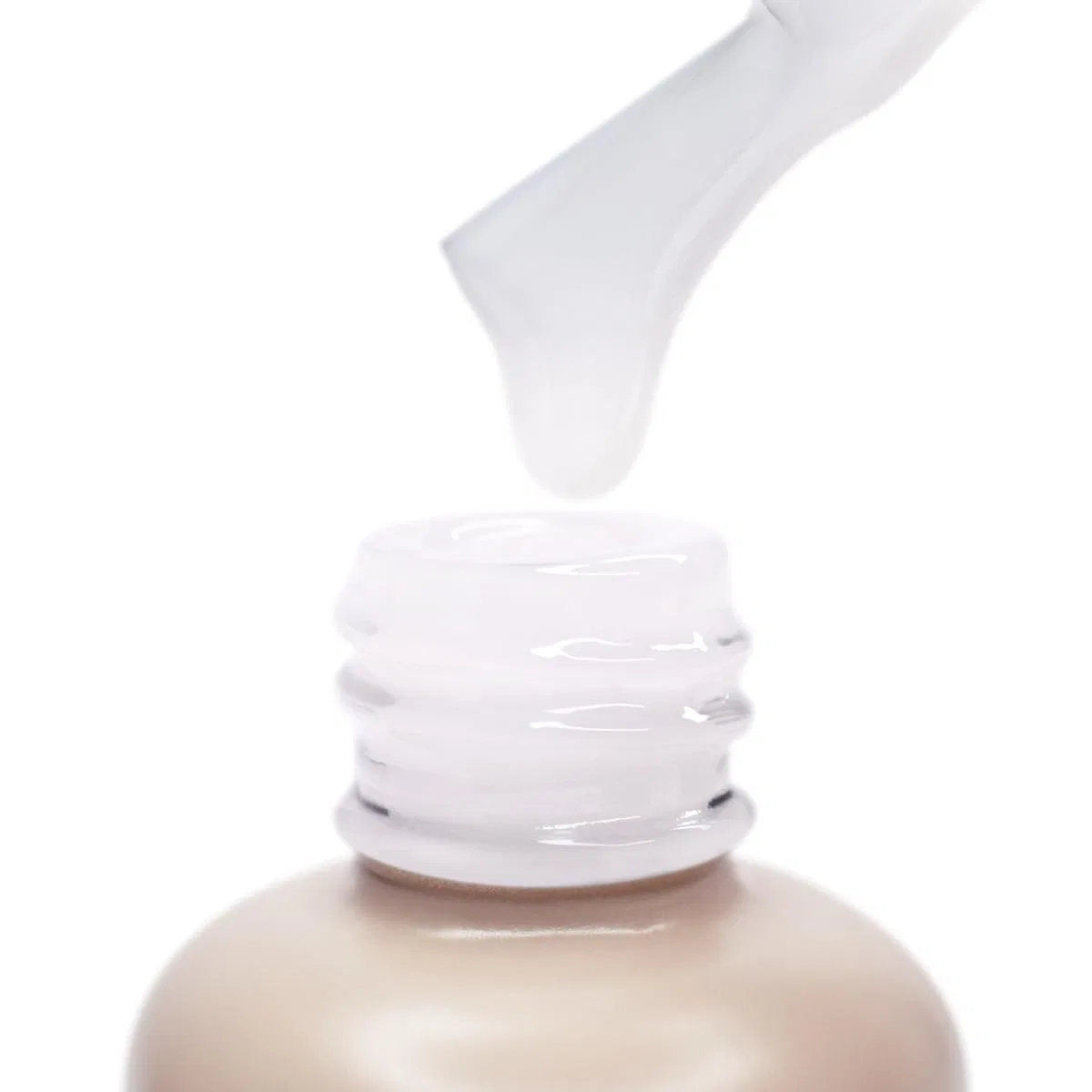 Верхнее покрытие для ногтей PNB Porcelain Top Coat No Wipe, 8 мл, с эффектом фарфора Pnb Professional Nail Boutique — фото 2