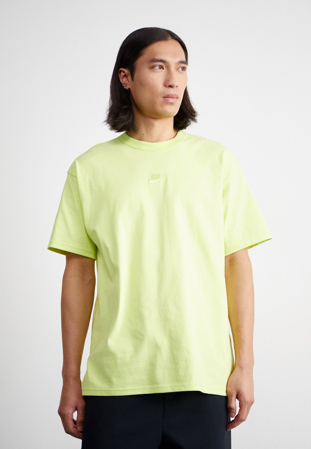 

Базовая футболка TEE Nike Sportswear, желтый