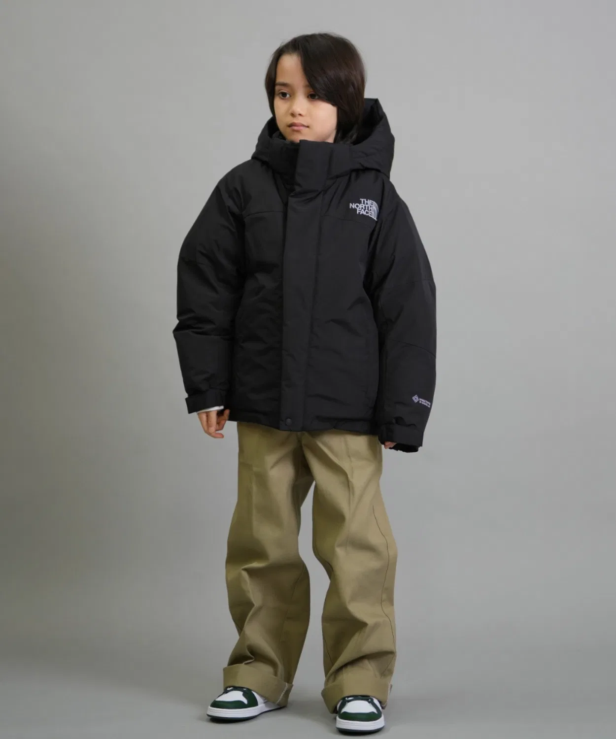Детская куртка THE NORTH FACE BALTRO LT JACKET с утеплителем из переработанного пуха, тёмно-бежевая — фото 3