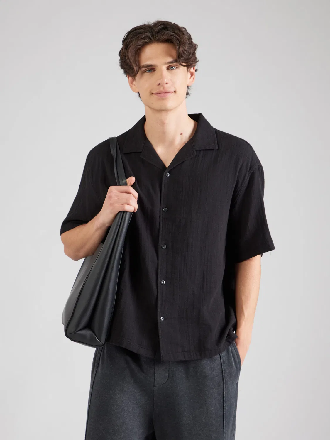 Рубашка Gap Comfort fit на пуговицах, черная — фото 2
