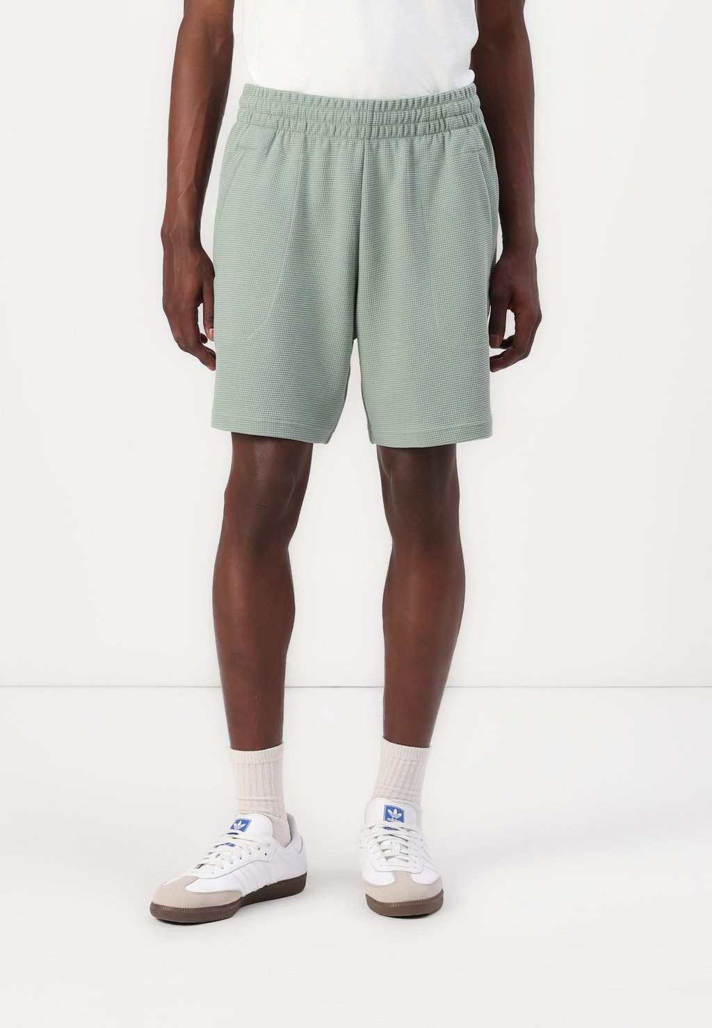 

Шорты adidas Originals, светло-зеленый