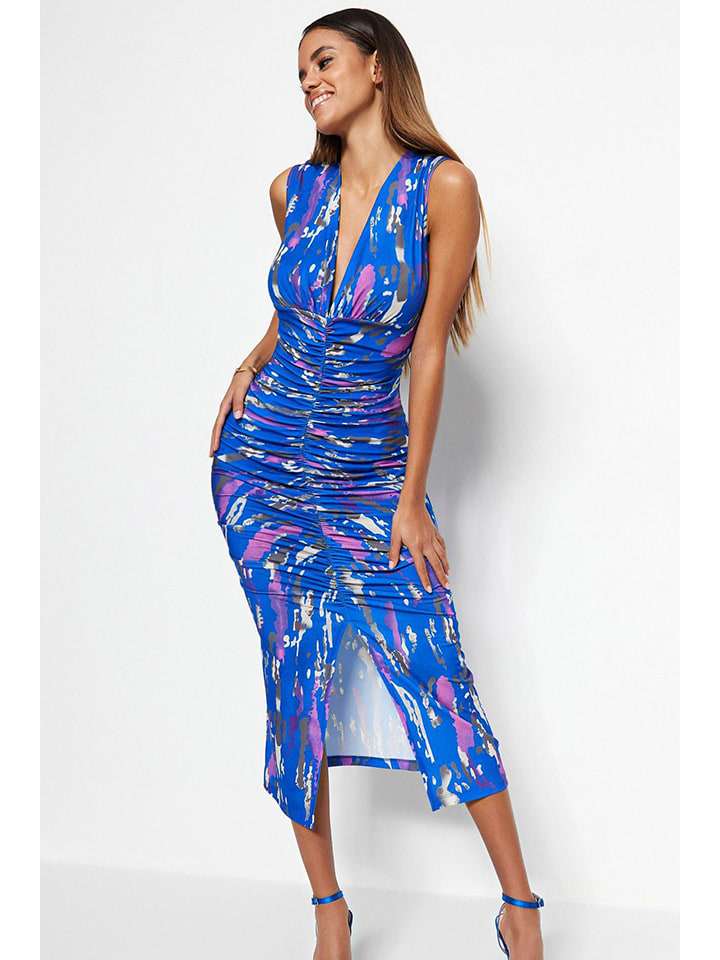 

Длинное платье trendyol, синий