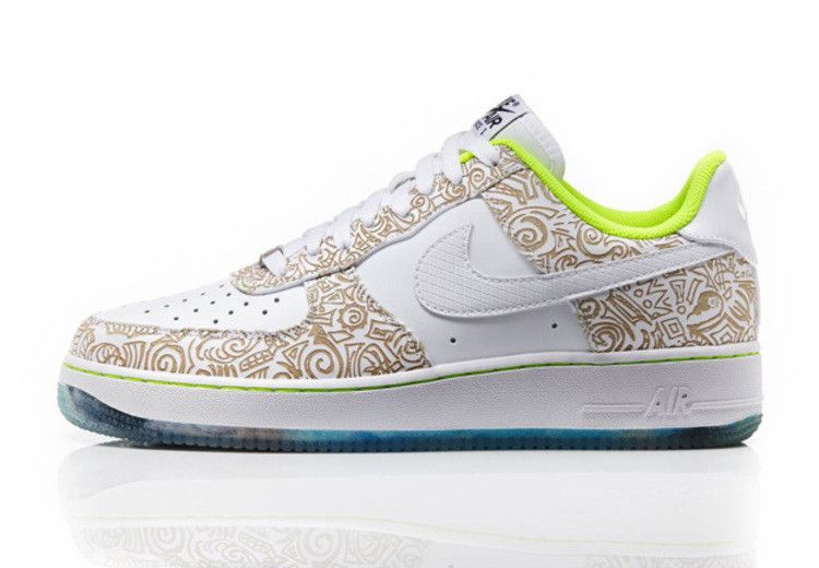 Кроссовки Nike Air Force 1 07 LE 'Doernbecher', белый — фото 3