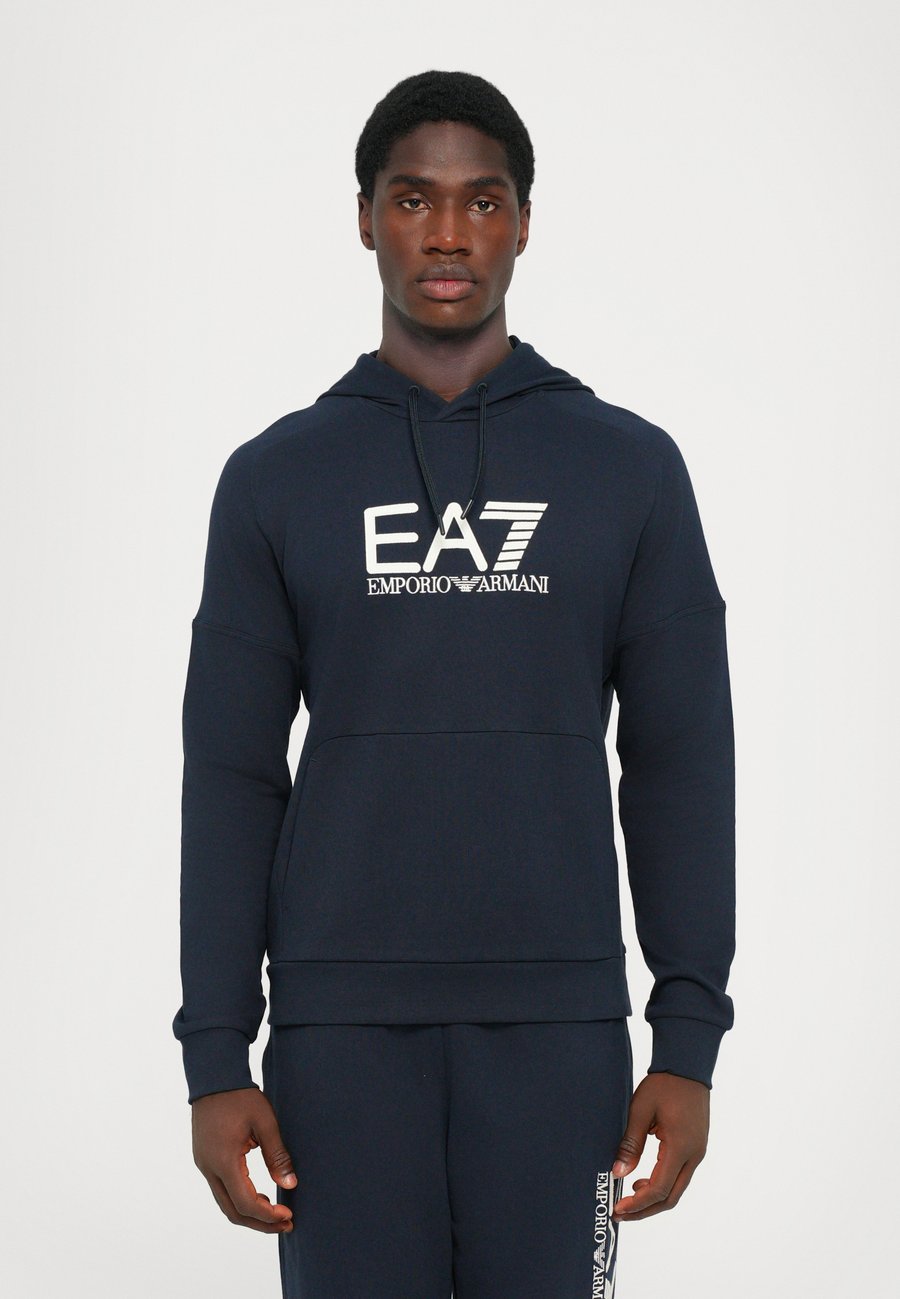 

Толстовка EA7 Emporio Armani TRAIN VISIBILITY HOODIE , Blue/Cream/Dark Blue