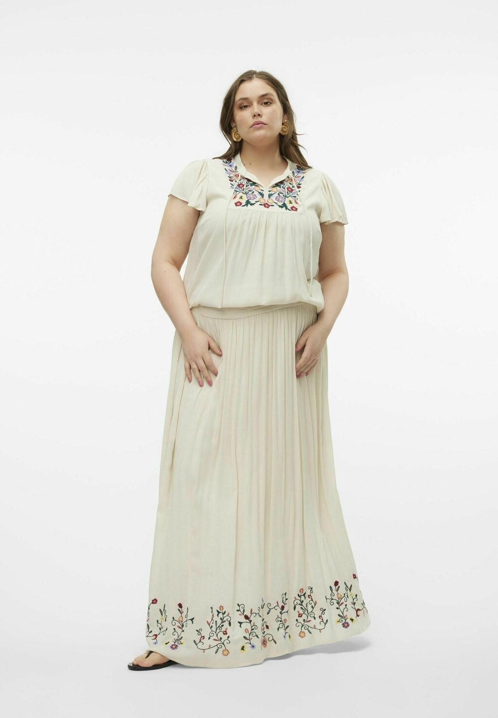 

Длинная юбка Sina Vero Moda, бежевый