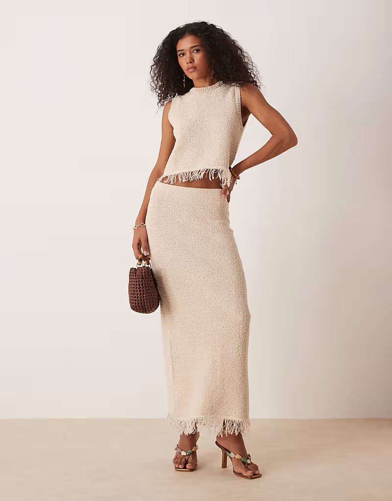 

Юбка макси премиум-класса с текстурированной отделкой и бахромой по низу, цвет Stone - STONE Asos Design