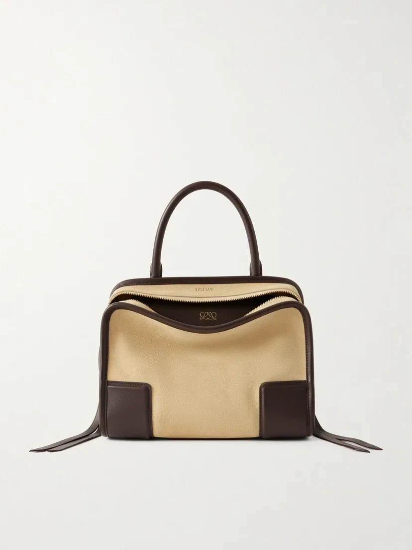 Маленькая замшевая сумка через плечо Amazona 180 с отделкой из кожи LOEWE, бежевый