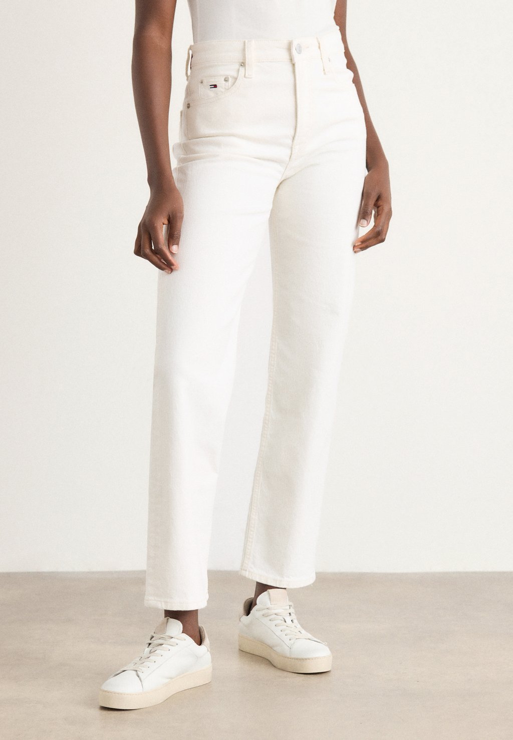 

Джинсы облегающего кроя LAYLA SLIM STRAIGHT Tommy Jeans, цвет Denim White