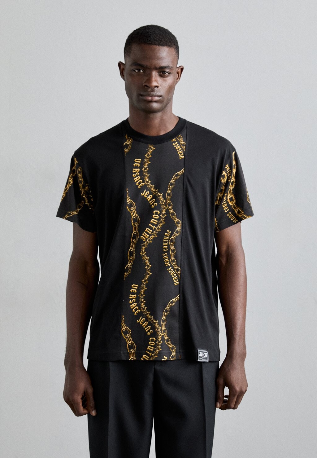

Футболка с принтом CHAIN Versace, черный