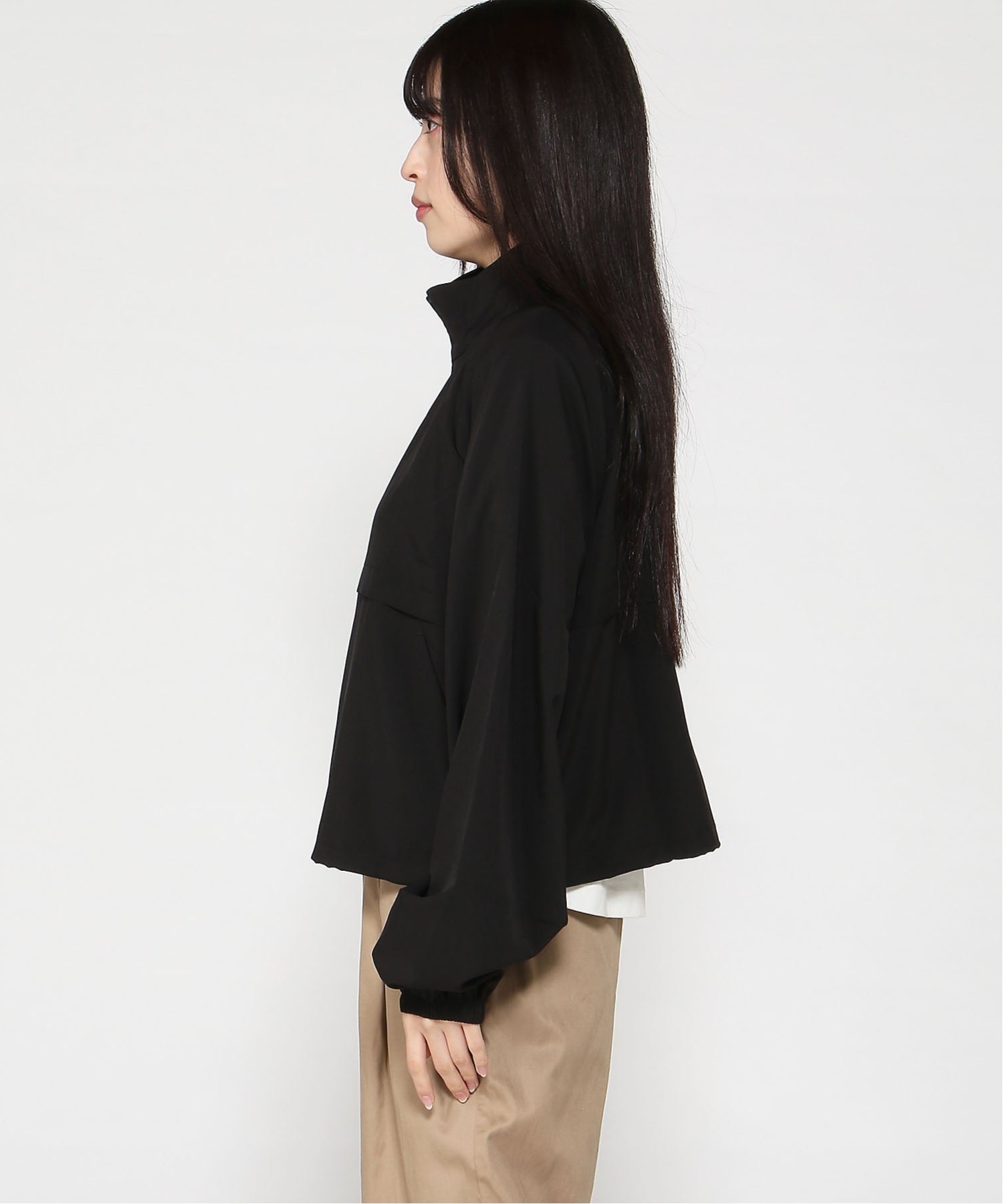 (W) Спортивная куртка GapFit Oversized Runaround GAP, BLACK_1 — фото 2